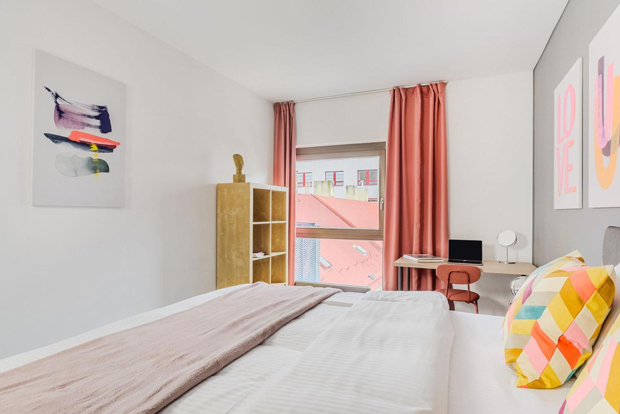 Apartments With Large Balcony, Parking Prag Eksteriør billede